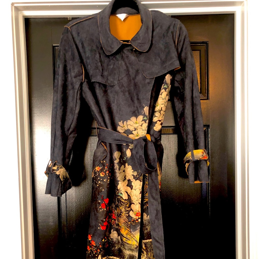 Never worn Chun Mei Na soft suede coat size small
